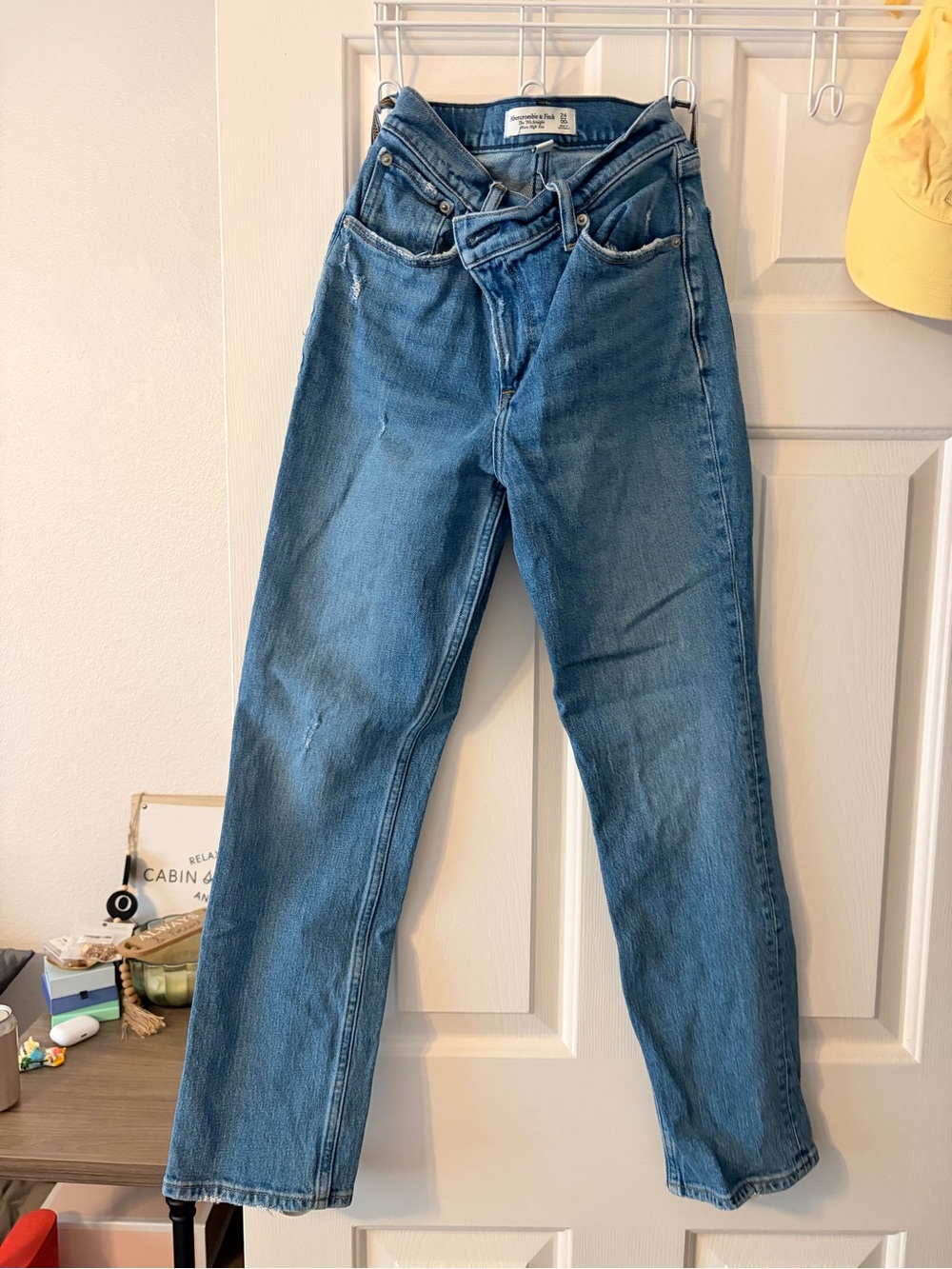 Abercrombie & Fitch Women's Straight Leg Jeans in Medium Blue Denim